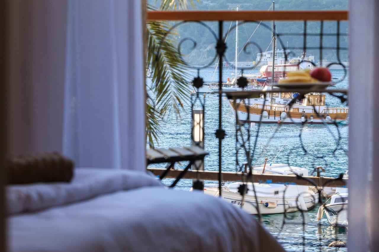 Seafront Rooms Koluna Komiža Zewnętrze zdjęcie