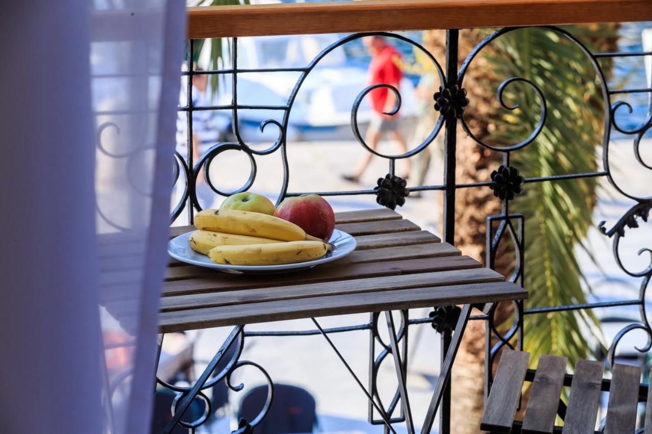 Seafront Rooms Koluna Komiža Zewnętrze zdjęcie