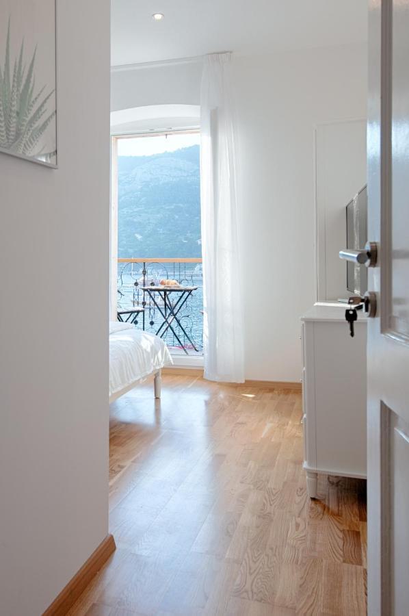 Seafront Rooms Koluna Komiža Zewnętrze zdjęcie